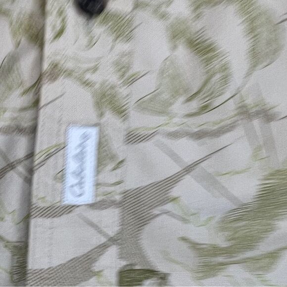 Cabela’s Fishing Shirt with hook and loop closures on pockets and back. Size L. - Picture 7 of 12